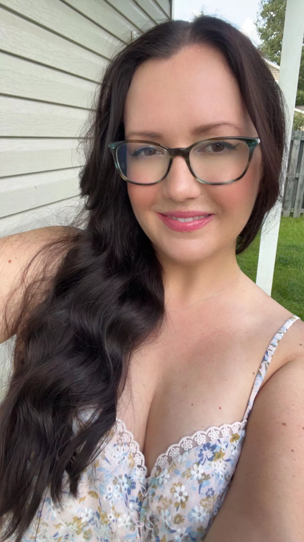 Too hot for a bra; don’t mind the lip sweat