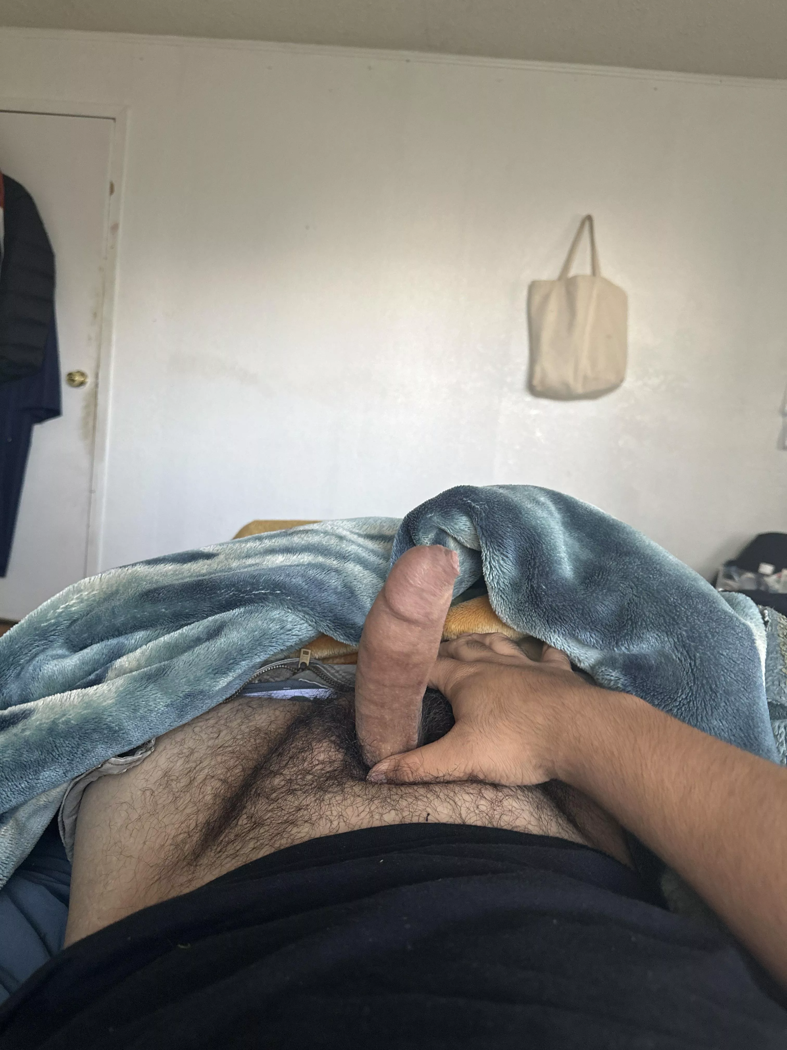 who need a sexy latino chub?