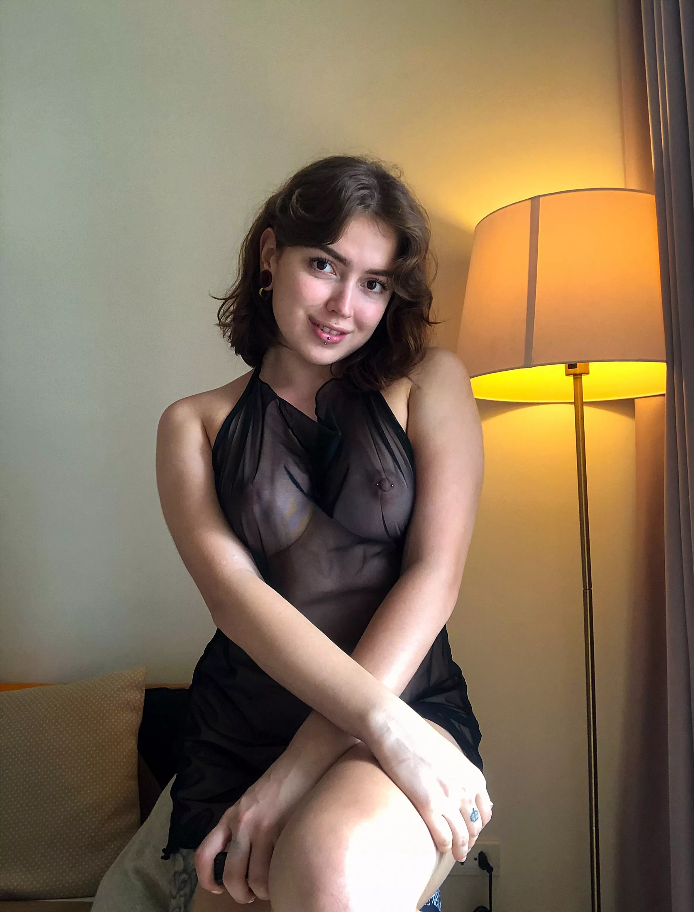 would u fuck me if i was your room mate?