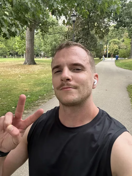 10am jogs are not as fun as the 6am ones. Happy Saturday!