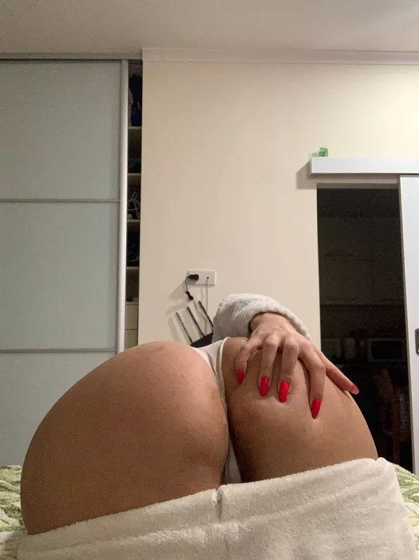 Come and play with me