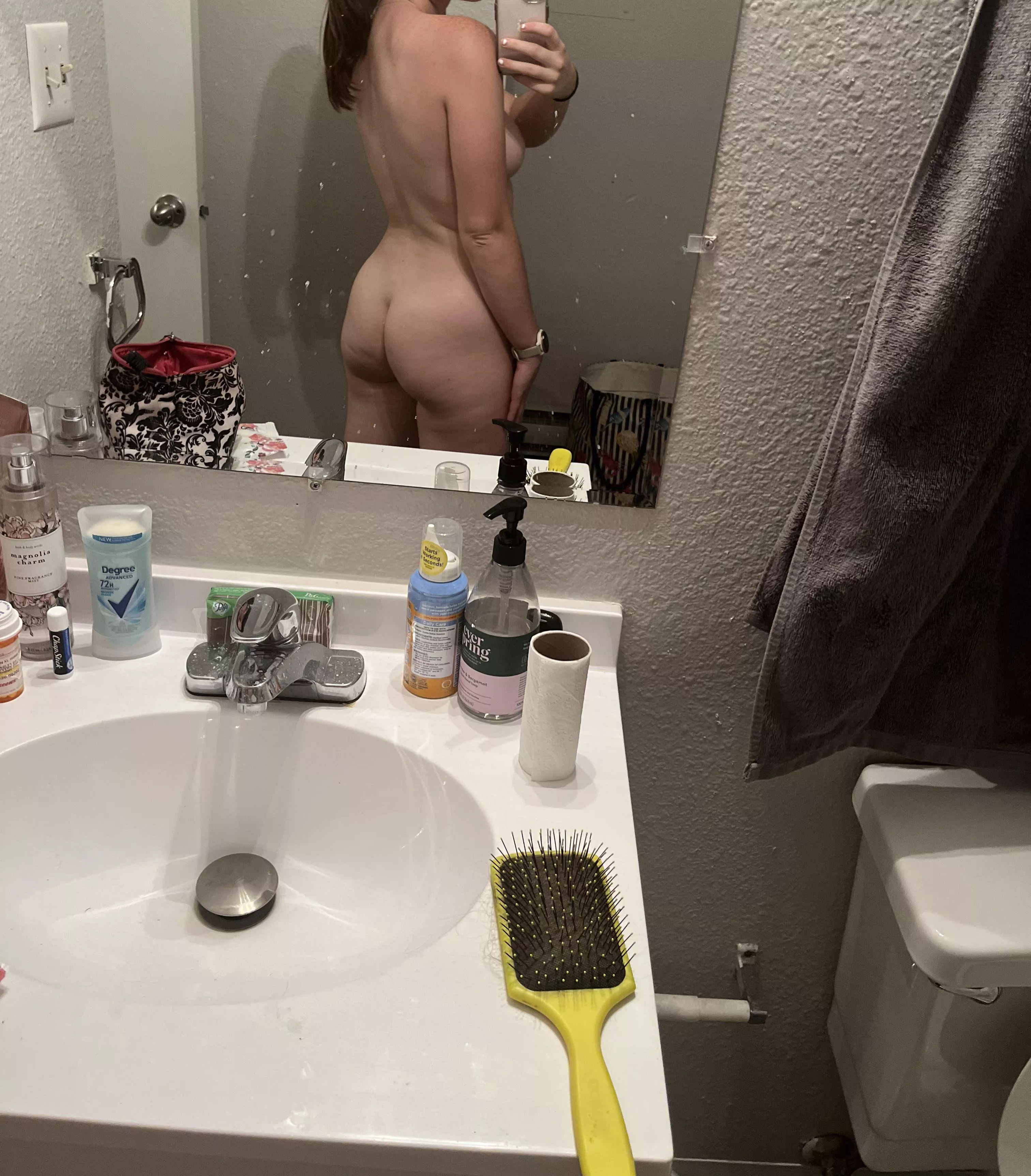 (F) 21 126lbs 5’3