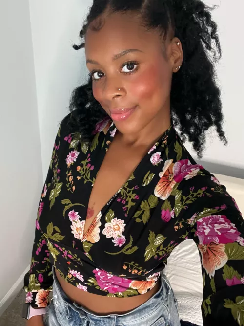 Happy FriYay, I love being extra naughty on Fridays.