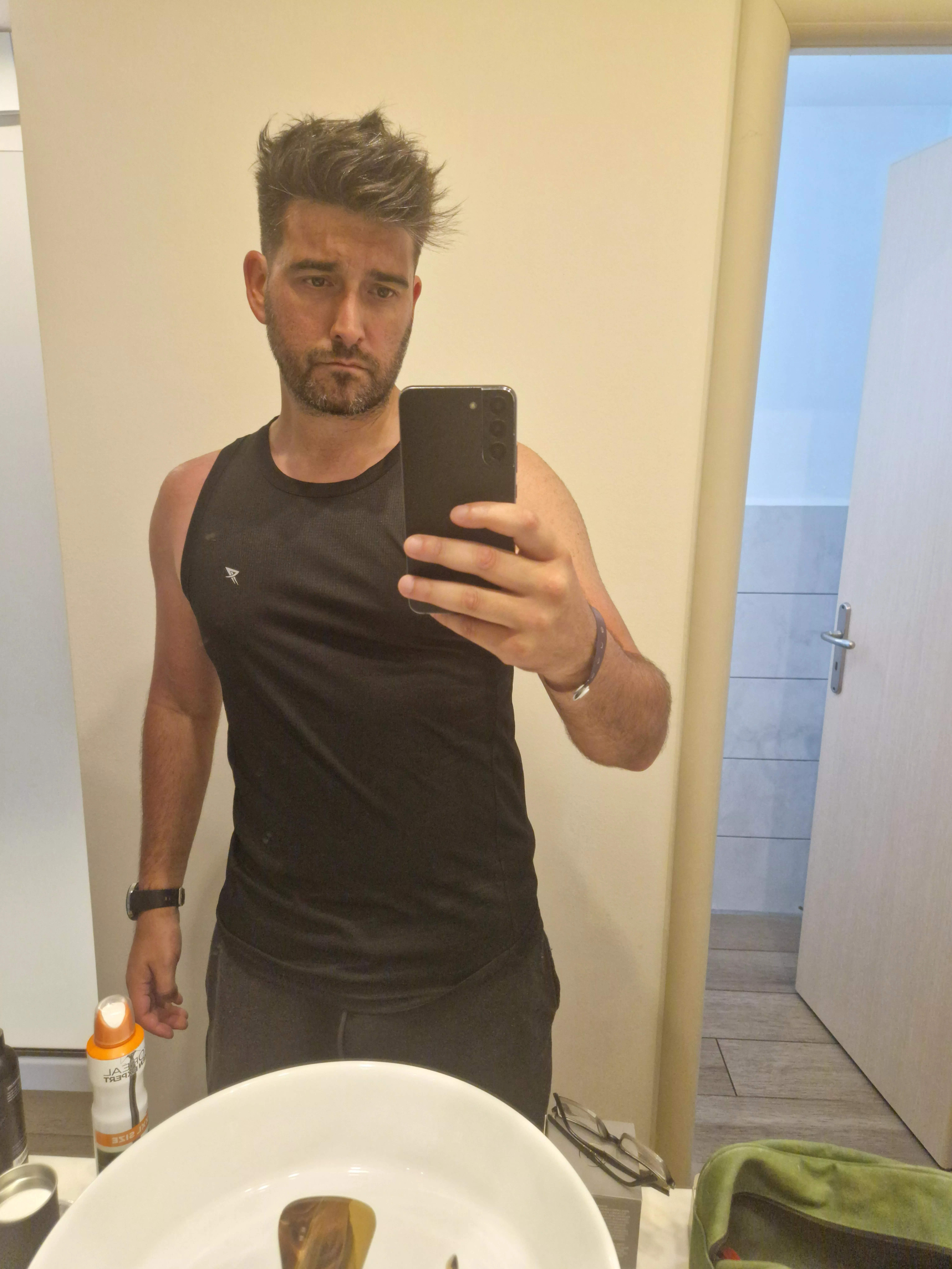 Hey boys, hows everyones weekend?