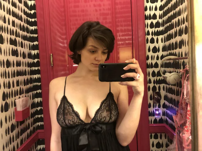 hi :) first time posting here! went to vs today.