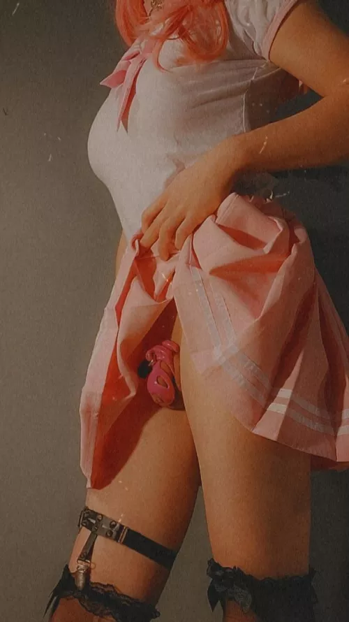 i just wanna know, can you tell i love pink?💕✨️🎀