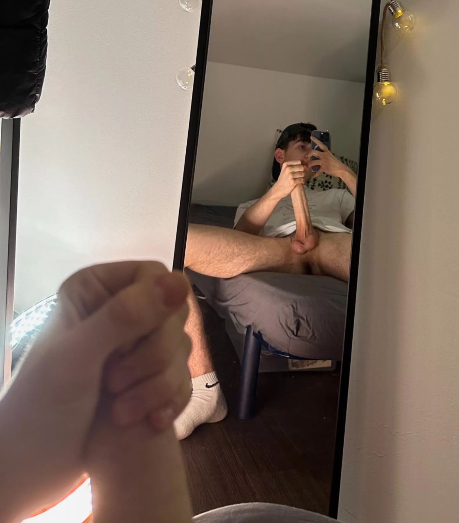 Need my dick sucked or ass ate 😈