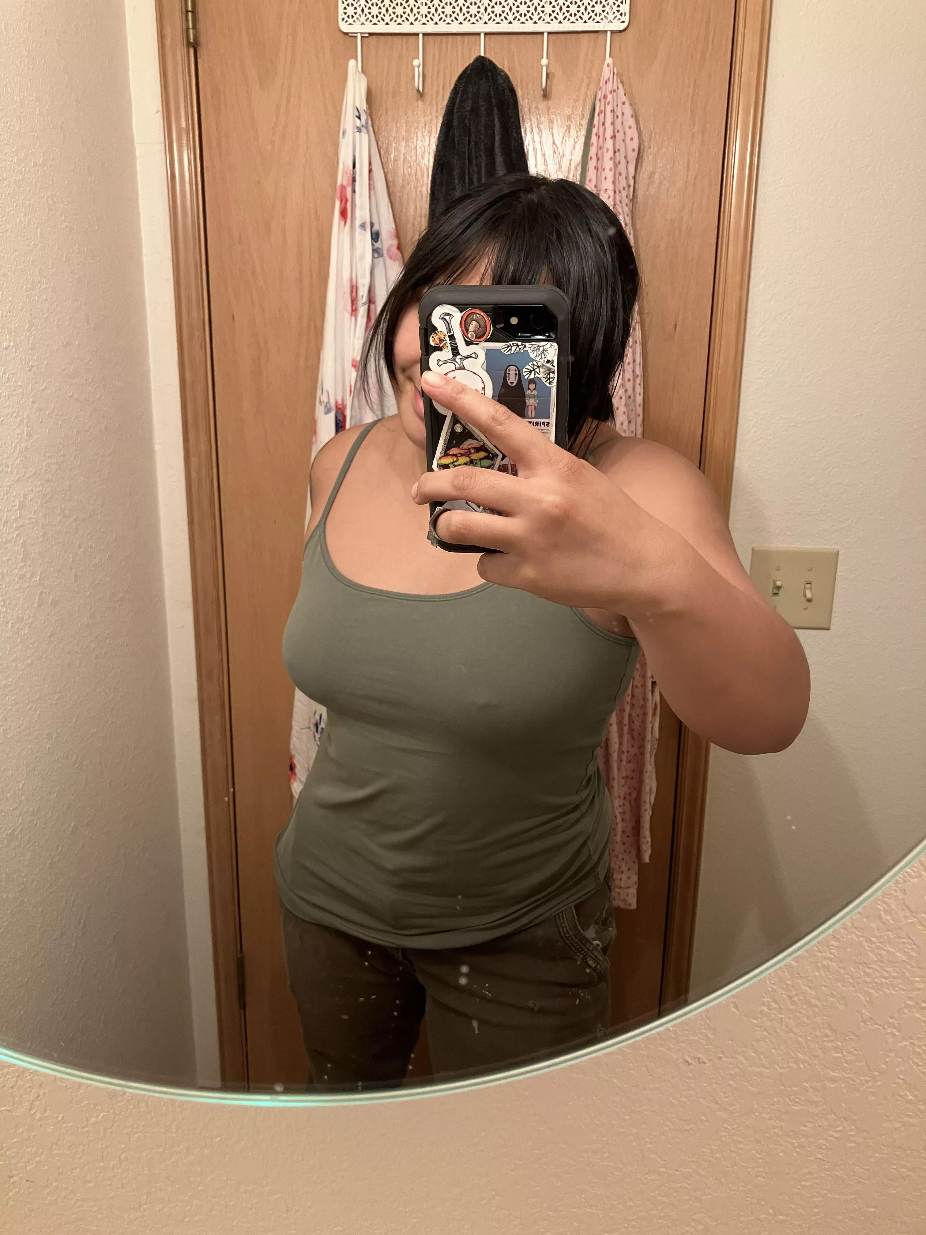 No bra wit my tank tops is the best^_^