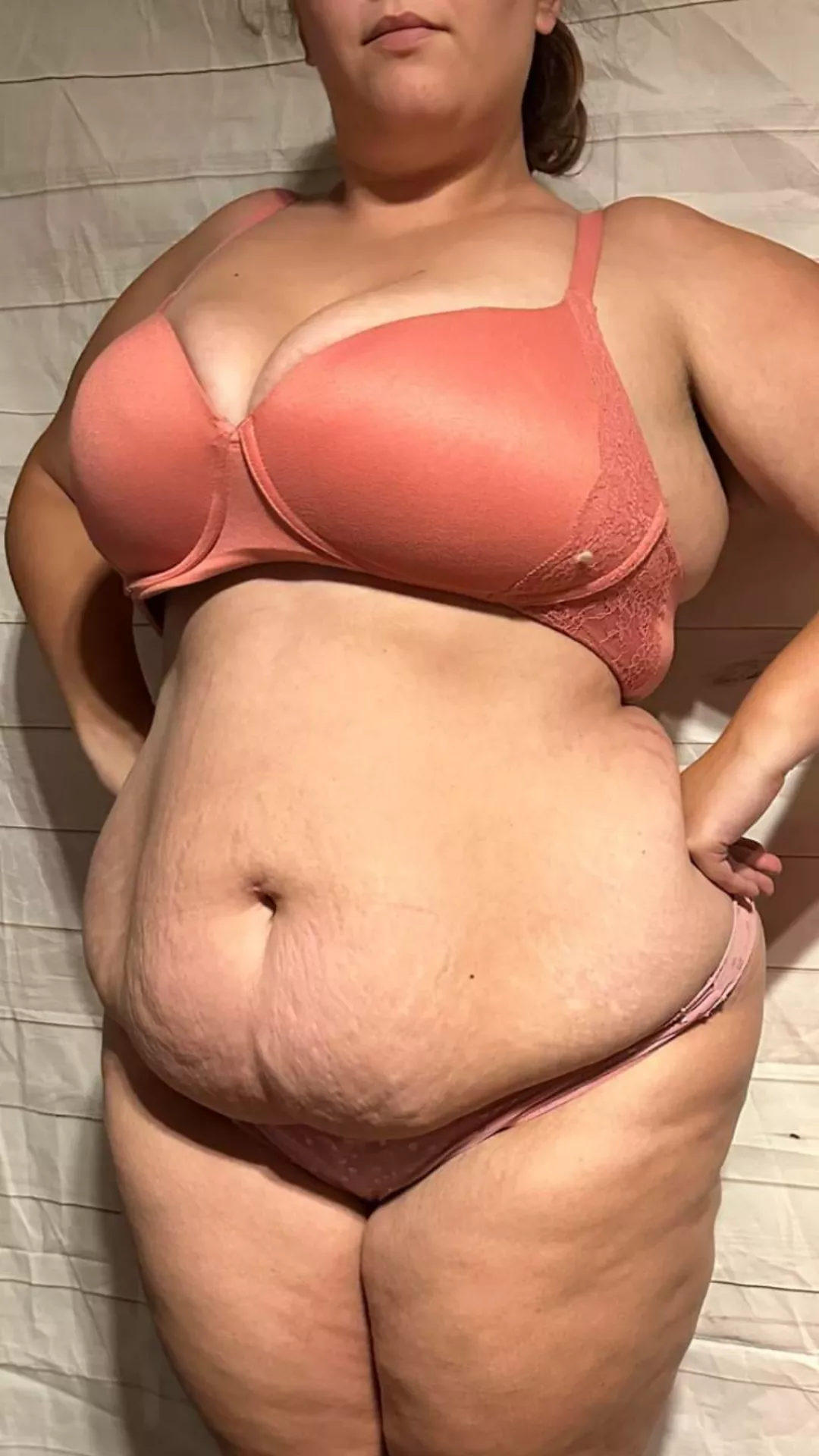 Nothing I love more than stuffing this belly full 🥵