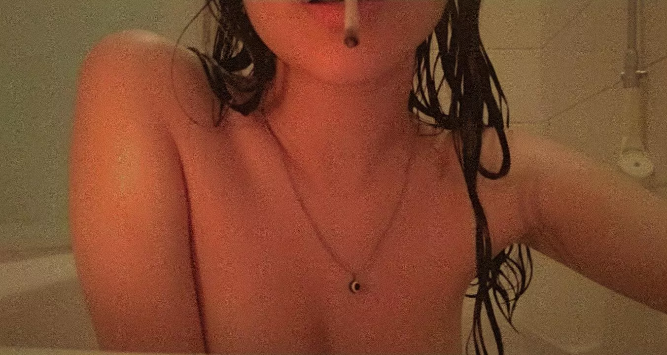 steamy 🫧 [f]