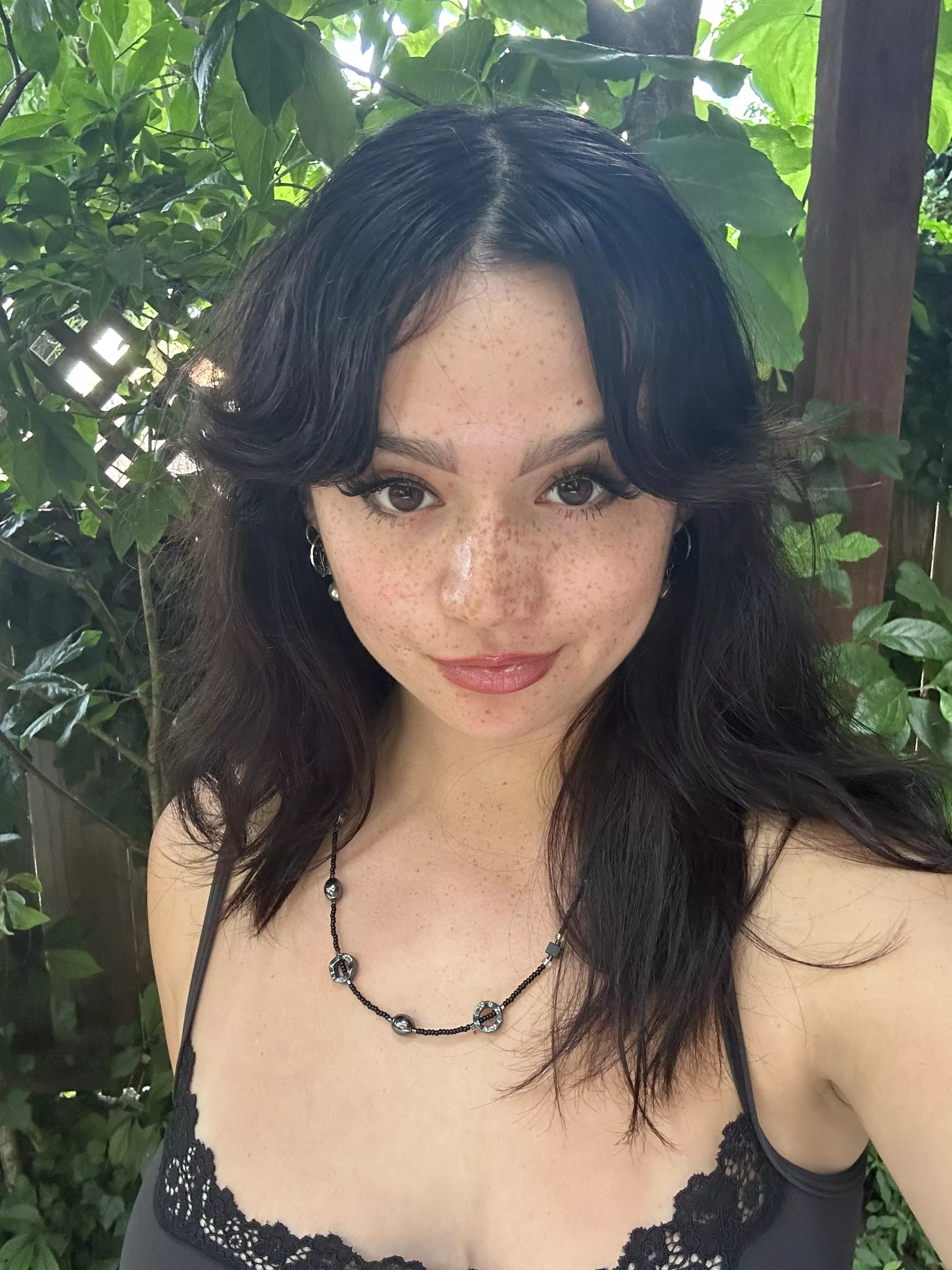Thoughts on freckled girls without make-up