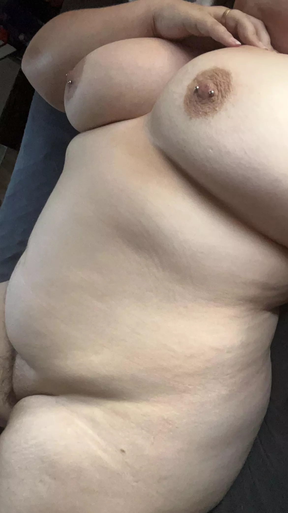 43F 5’5 297lbs Love my breasts…