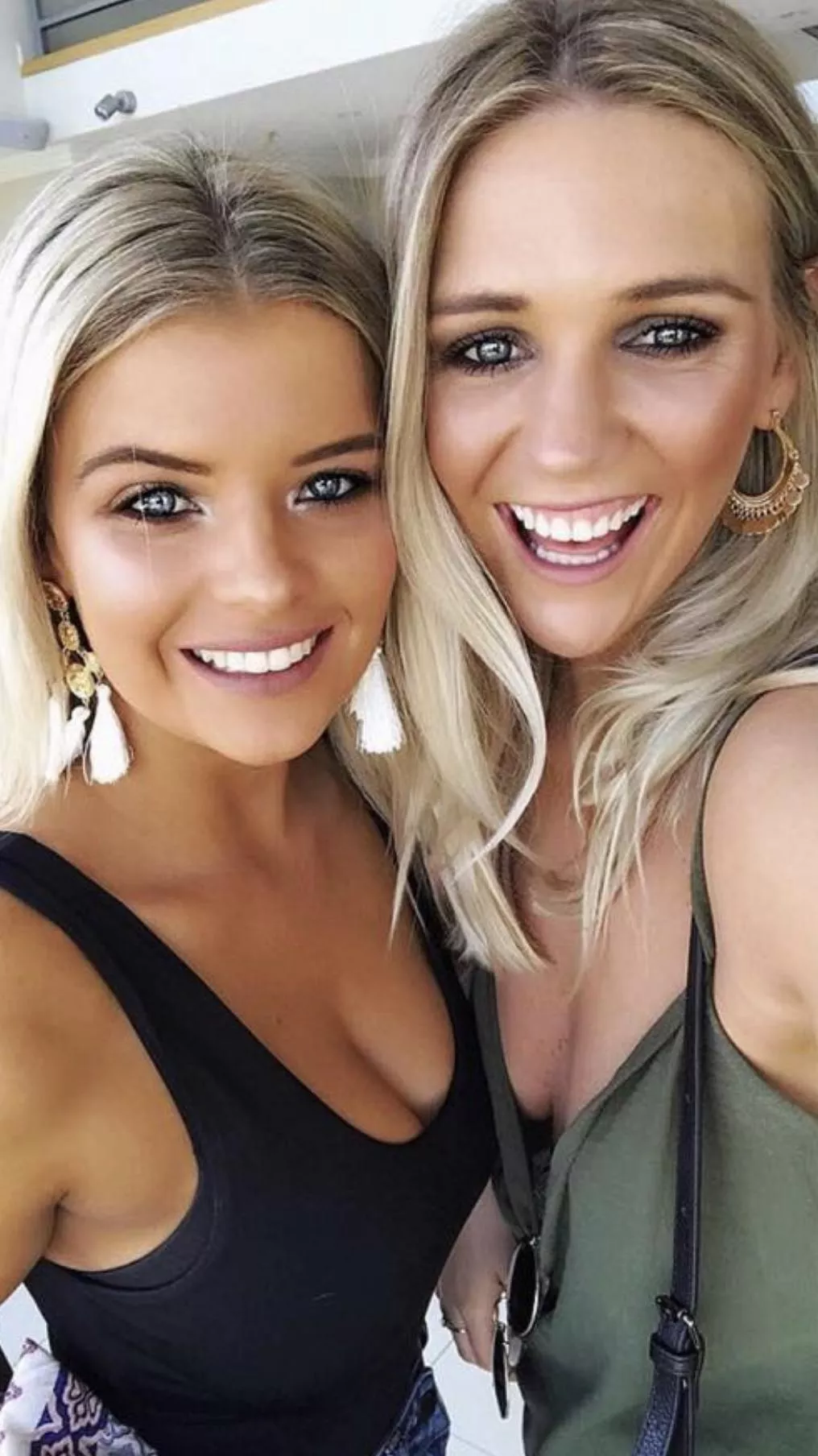 Blondies - Left or right