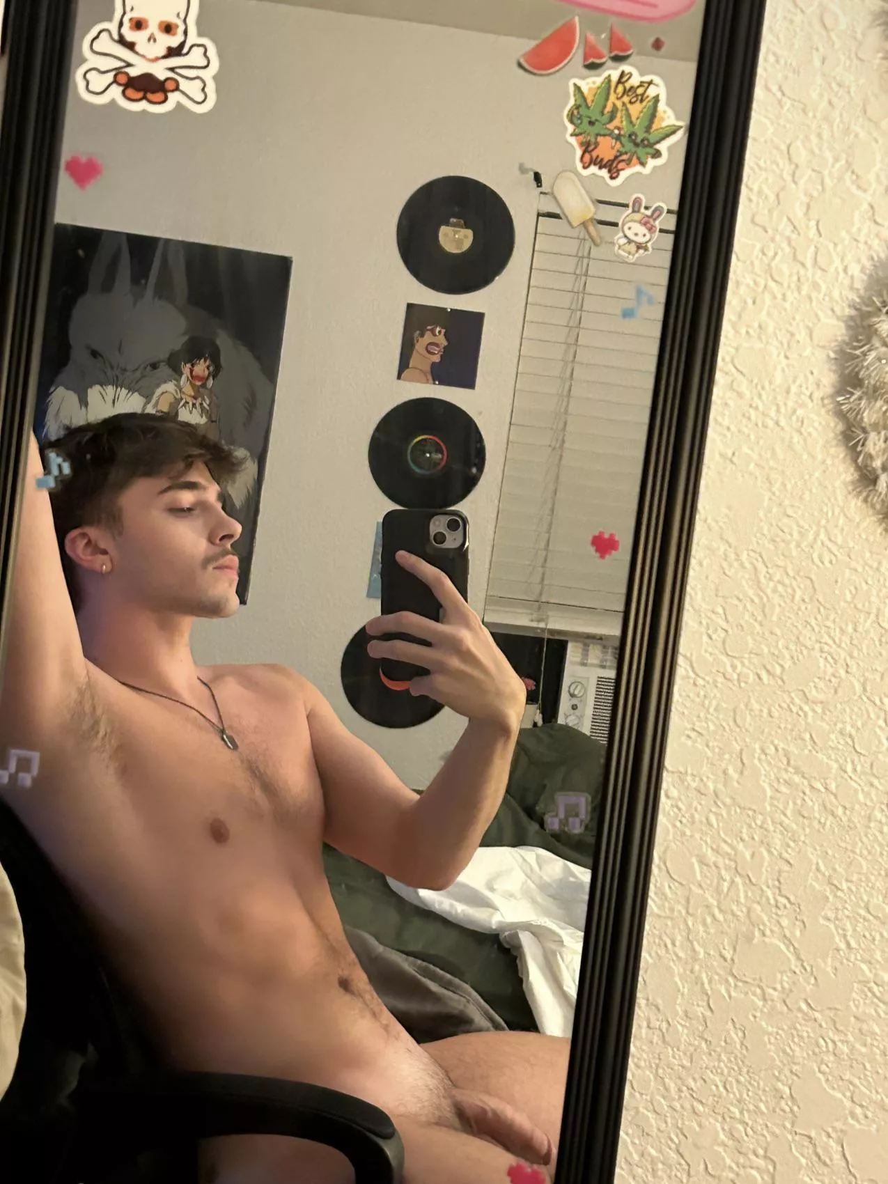 cant help wanting to be naked all the time 😜