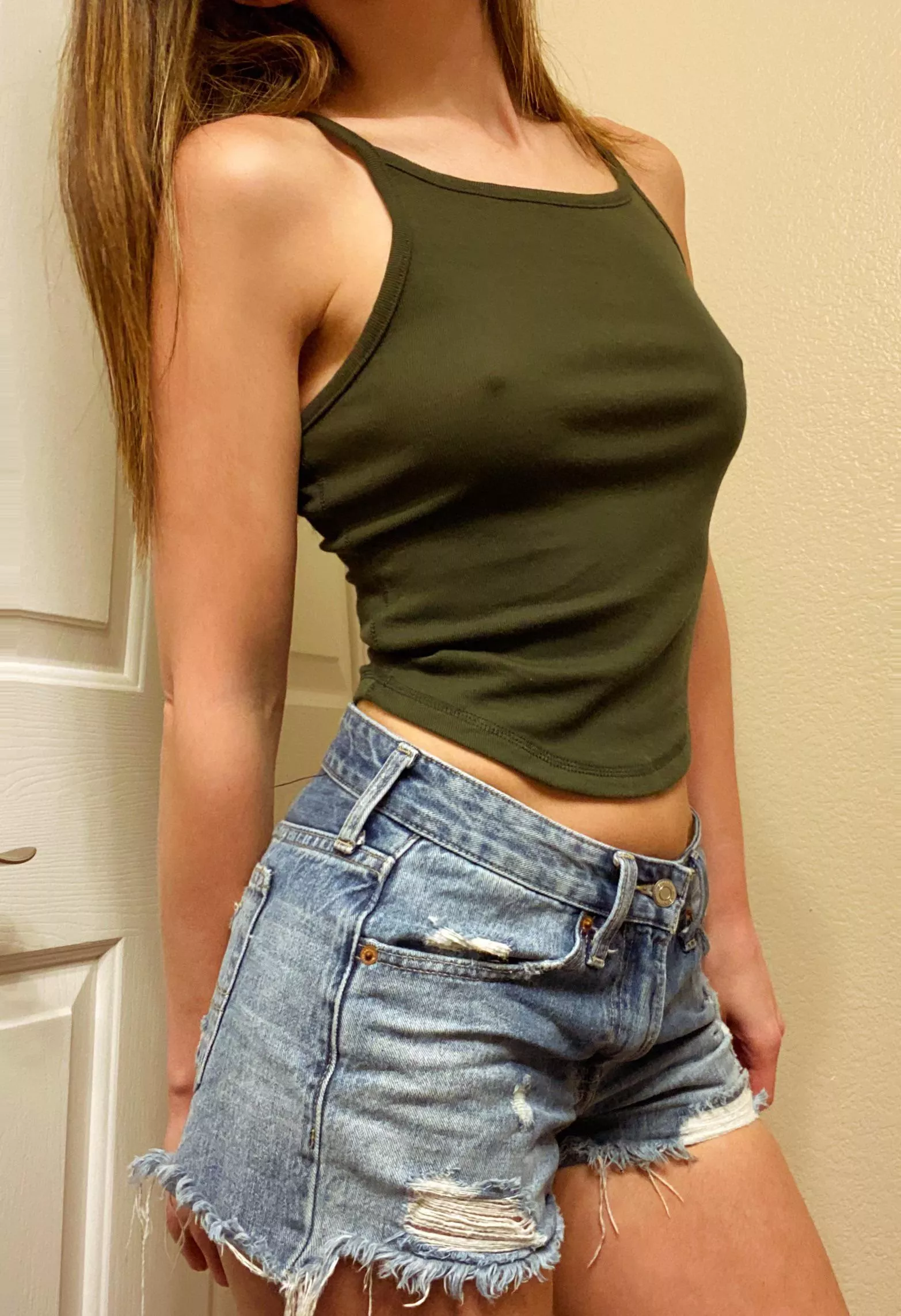 Endless braless summer 🌻