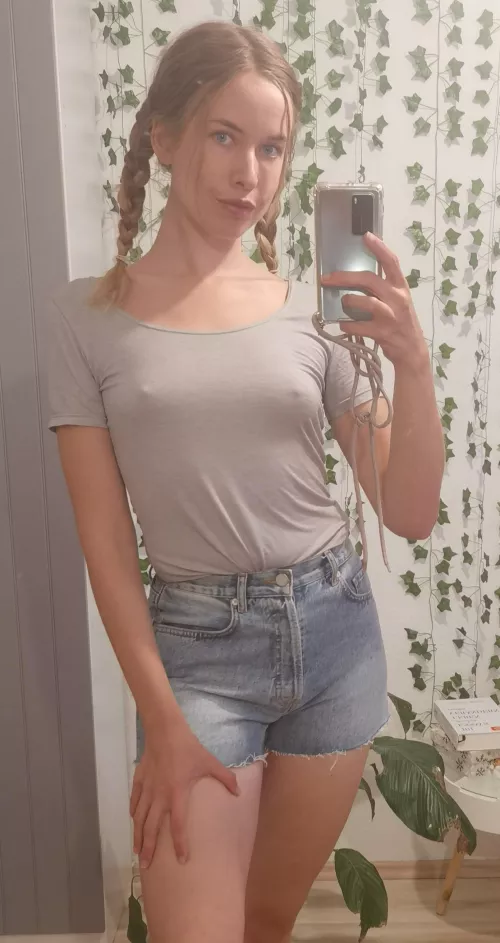 Everybody deserves a girlfriend who doesn't wear bras often