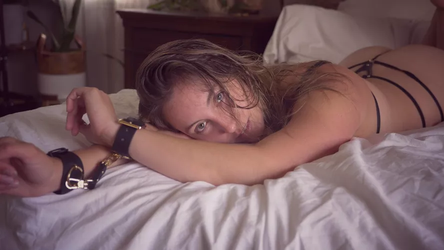 [F] I'm new to bondage, but I really like it. Any suggestions for a beginner?