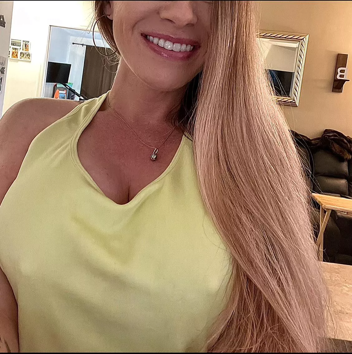 Hey, eyes… down ⬇️