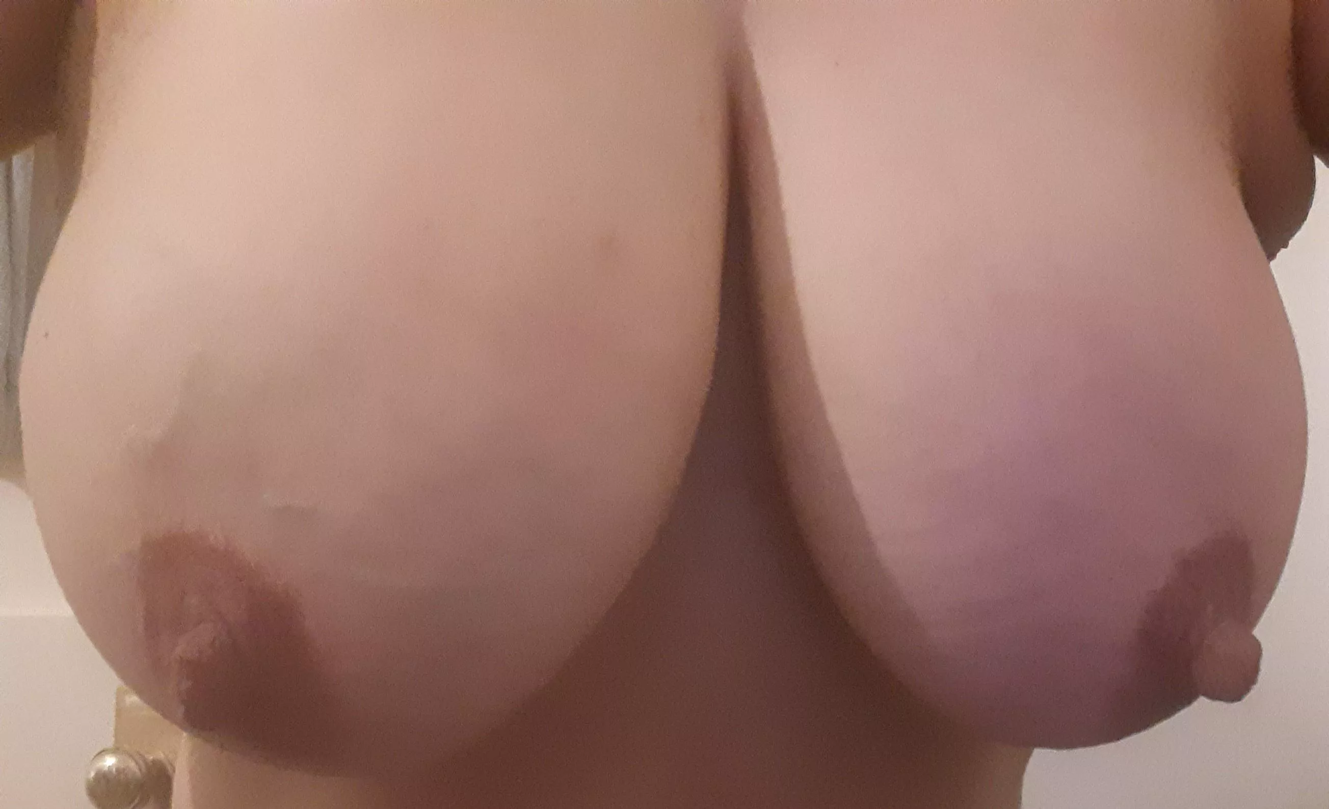 Hot and Swollen in this Heat 🌞🔥