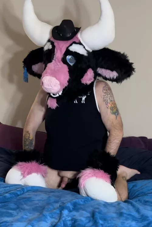 I just finished my partial suit. Anyone want some milk? 🐮🥛