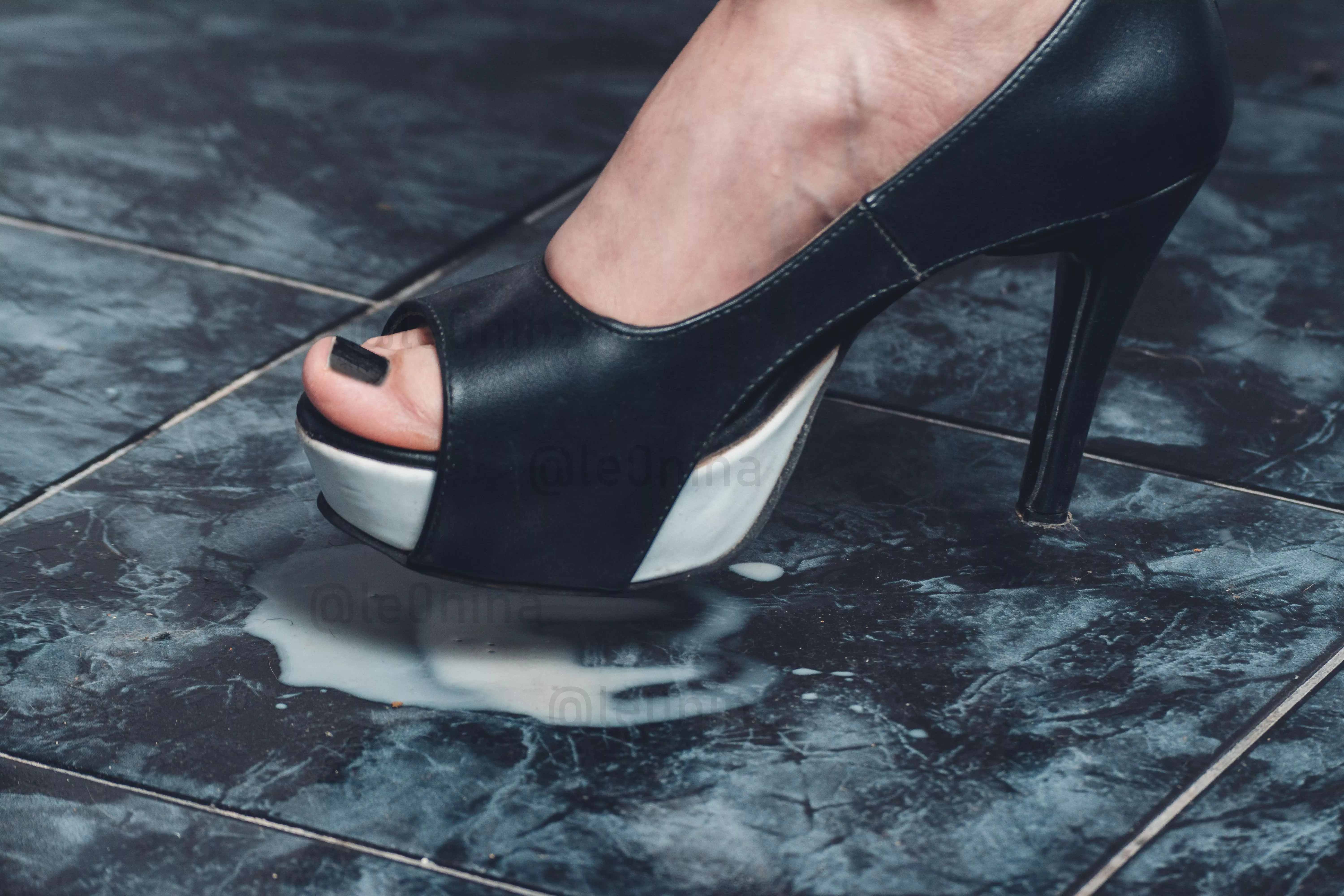 I told you not to cum yet! (fakecum) [le0nina]