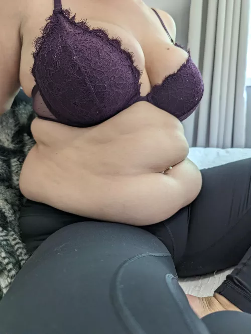 I'm spilling out of everything 😅