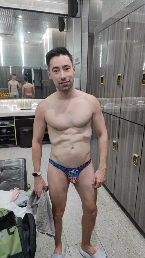 Like my bikini? 🌴