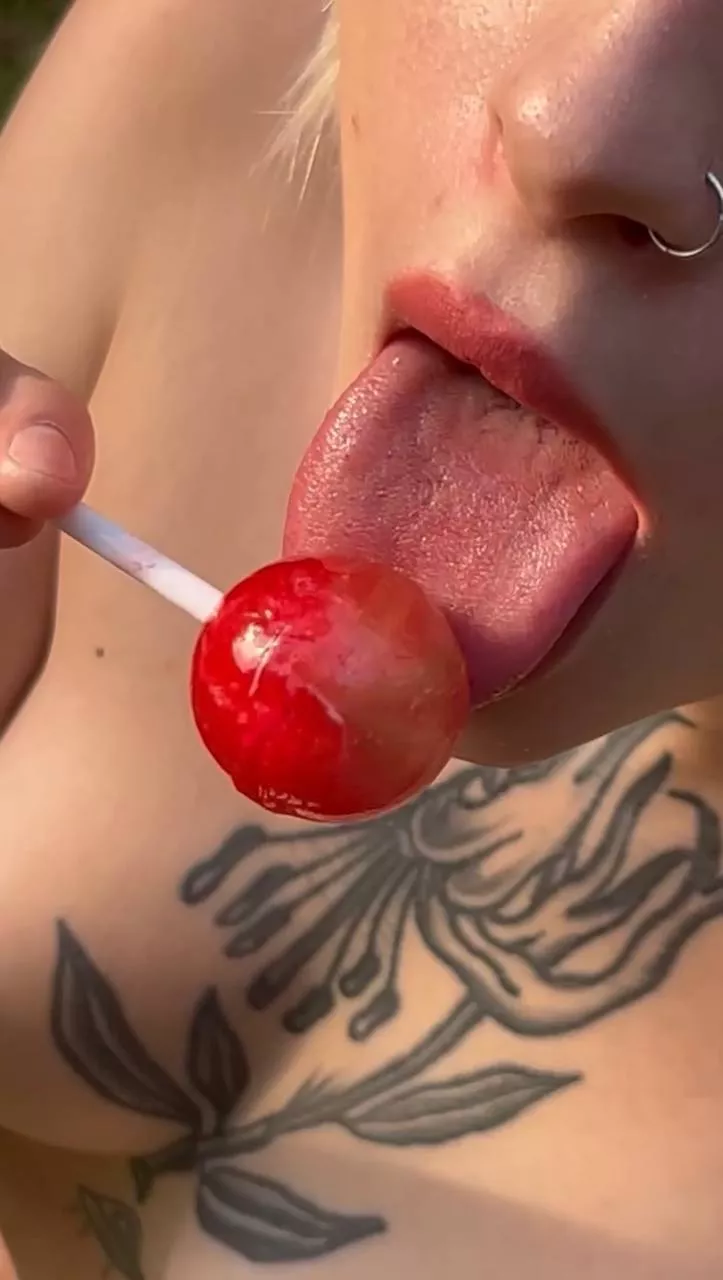 So tasty lolipop in my mouth