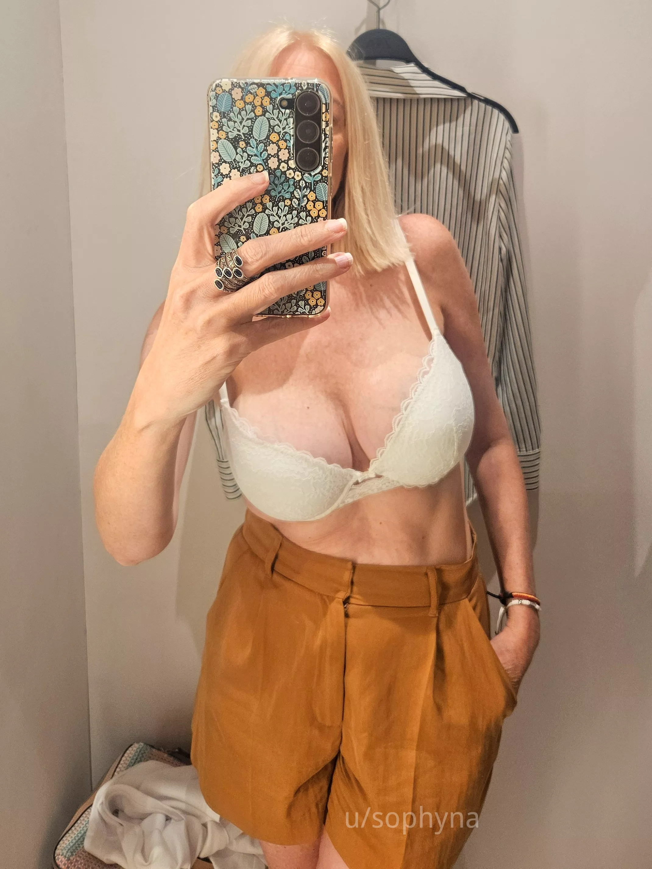 Trying on new underwear [F]