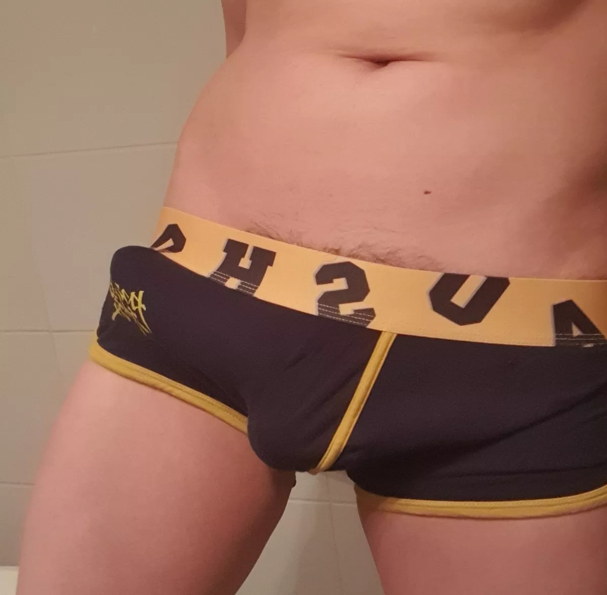 U can pretty much see how hung i am