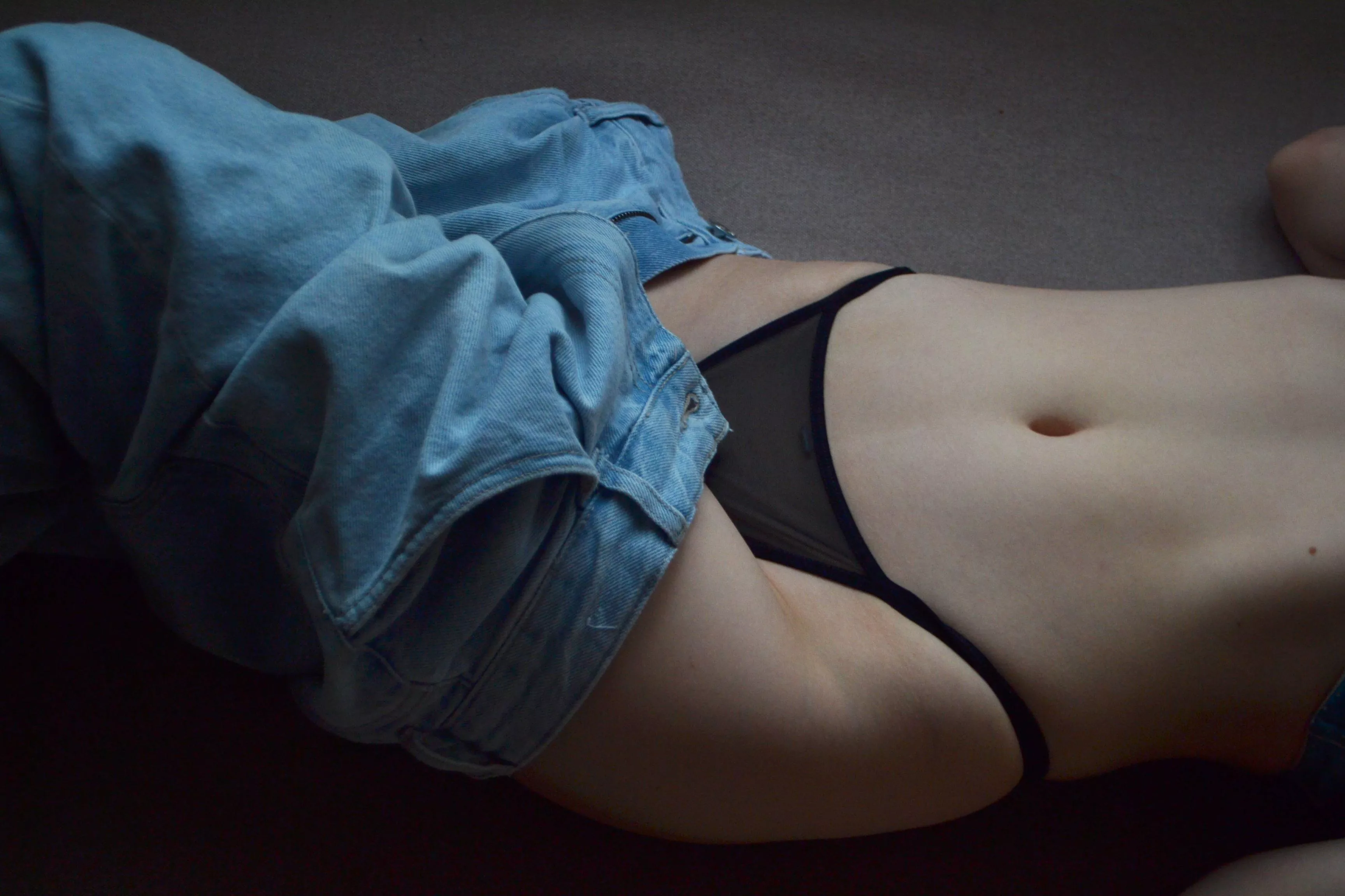 Your kiss is necessary for my tummy [IMG]