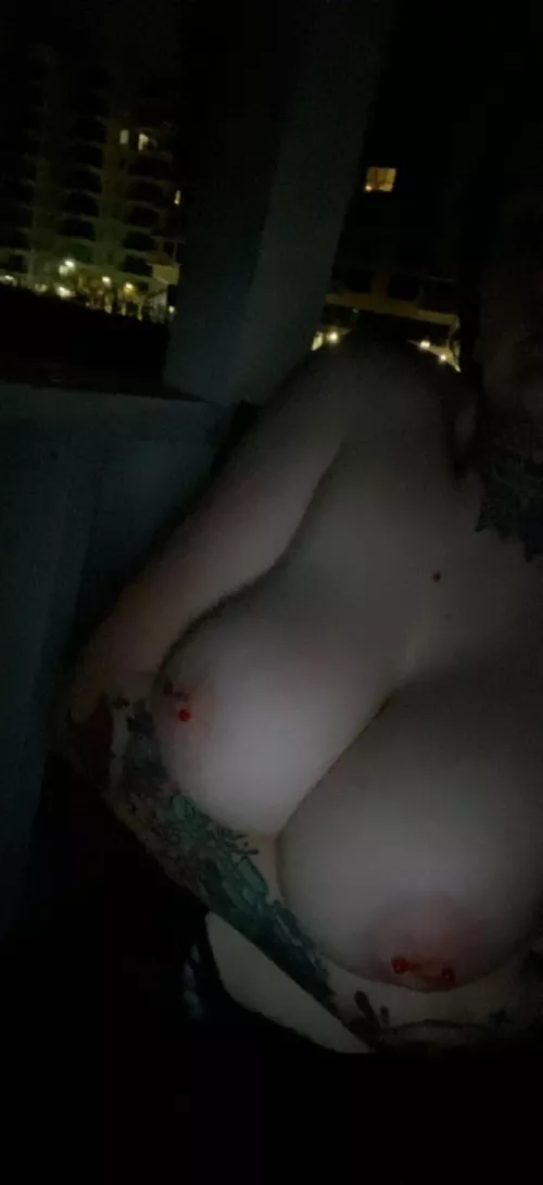 Being sneaky at the beach 🤫🌊