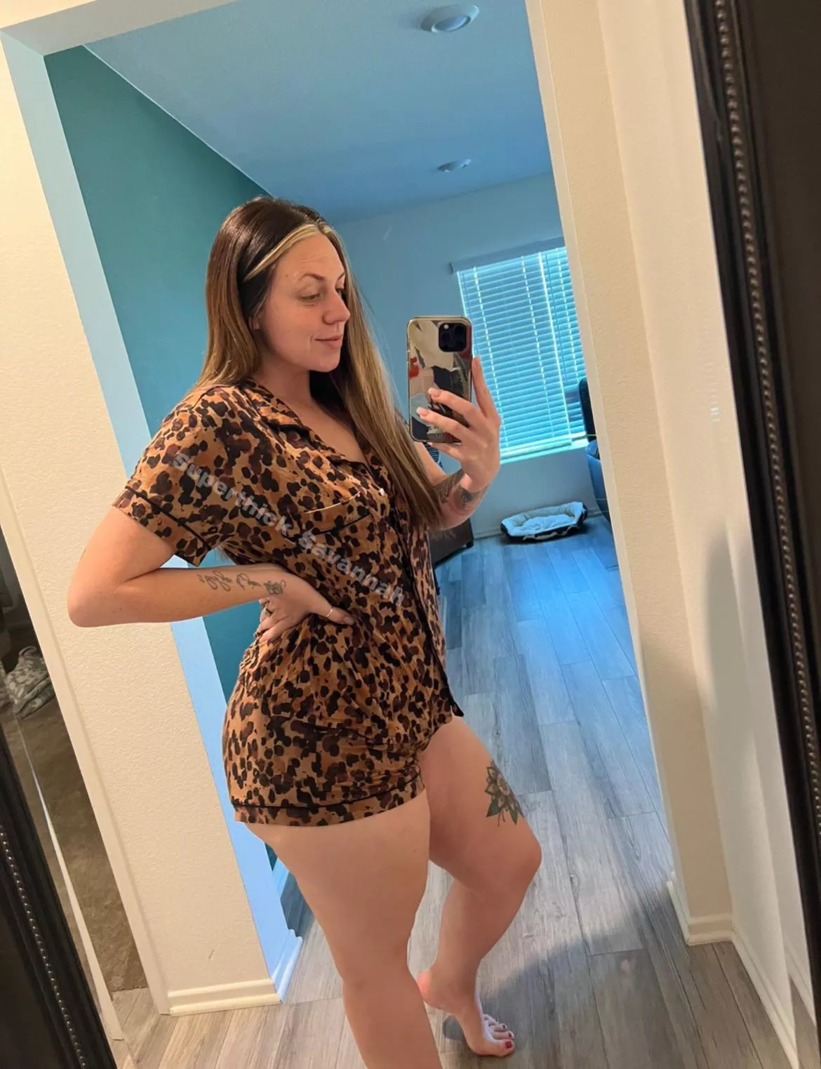 Check out more of my milfy self @Superthick_Savannah Link below