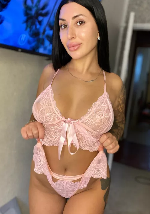 Feeling sexy in lace tonight, who's interested?