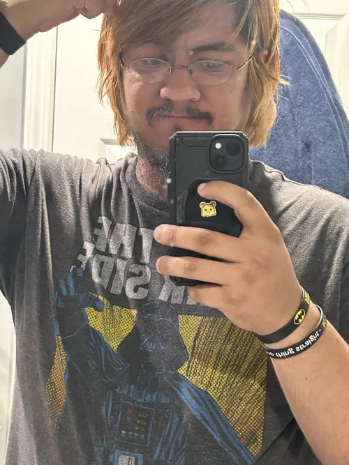 First thing I did after buying a new phone was take my cousins favorite Ham-Ham and stick them on my case