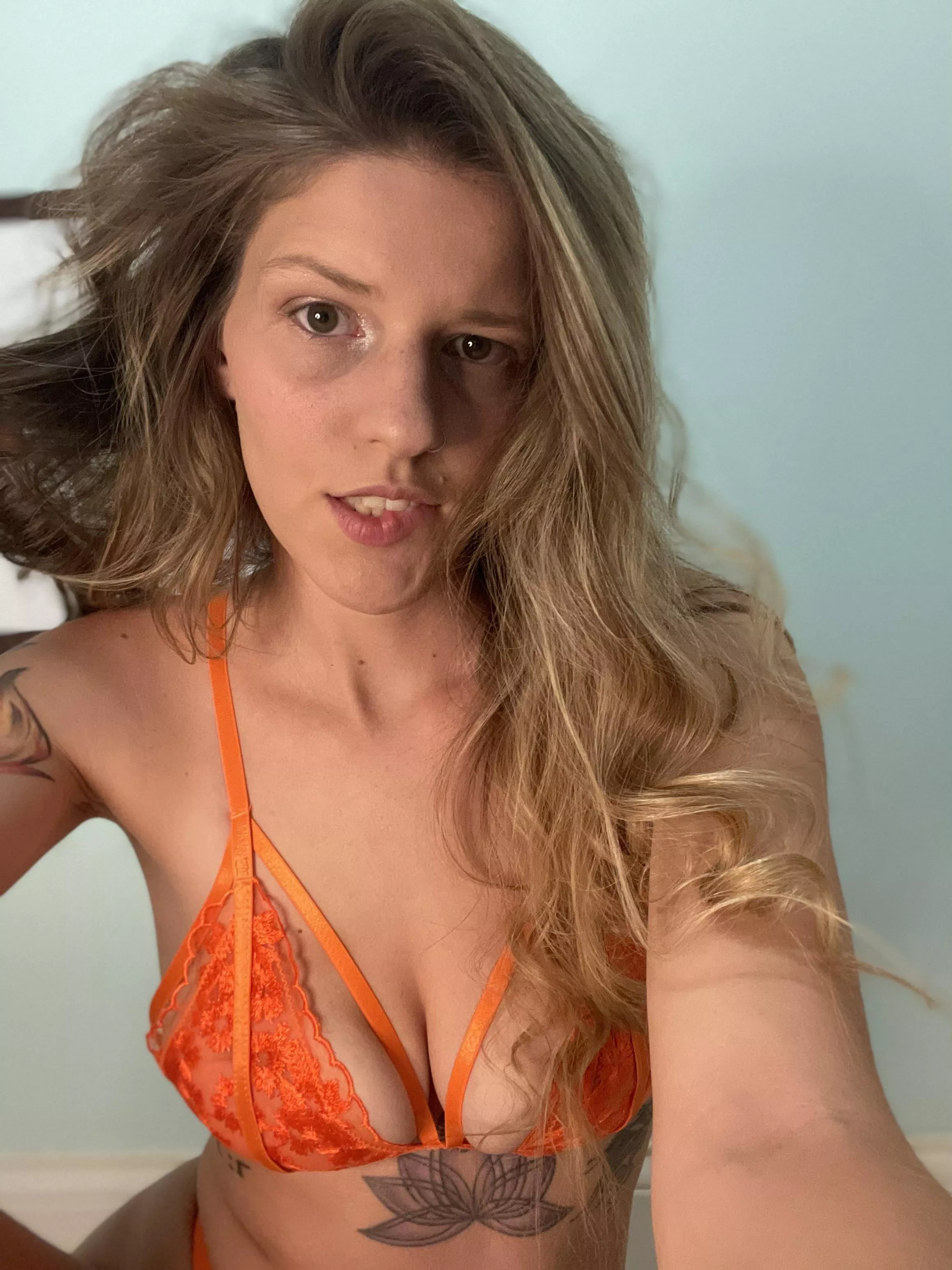 girls with tattoos looks better naked