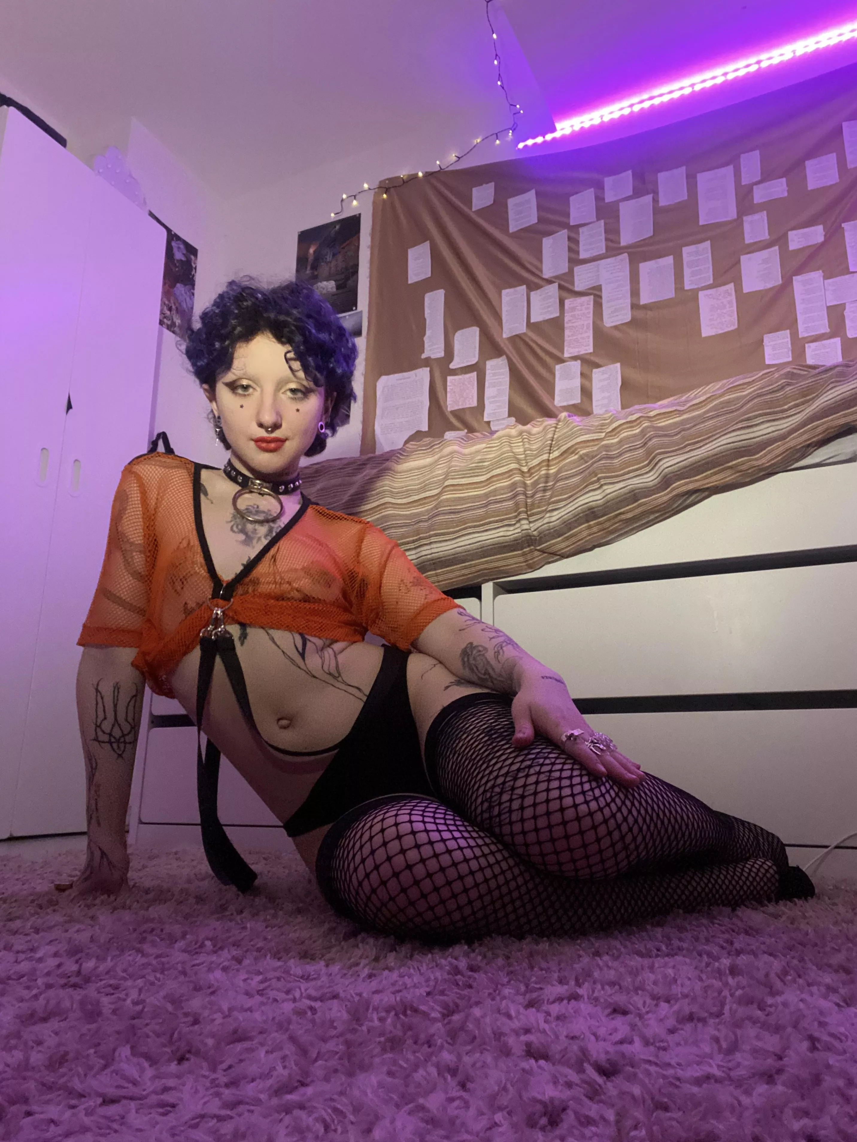 I love this crop top