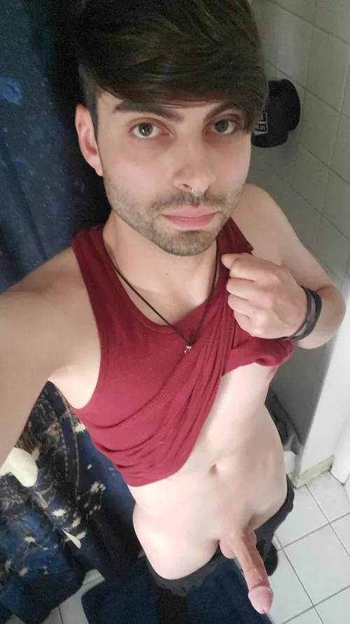 If you walked in on me, would you stay? 😋