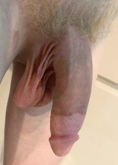 Lazy Sunday with me? (23 yrs)