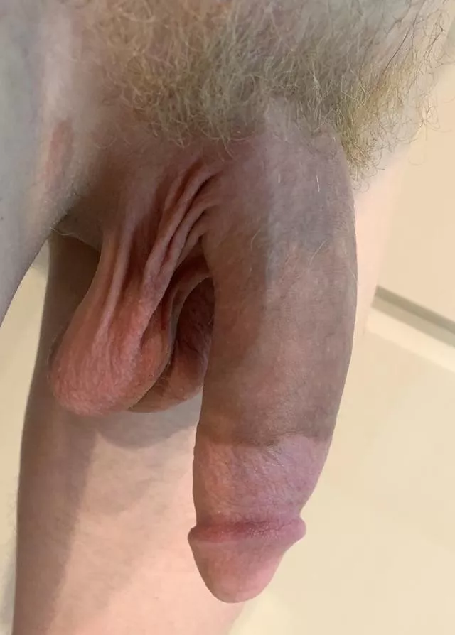 Lazy Sunday with me? (23 yrs)