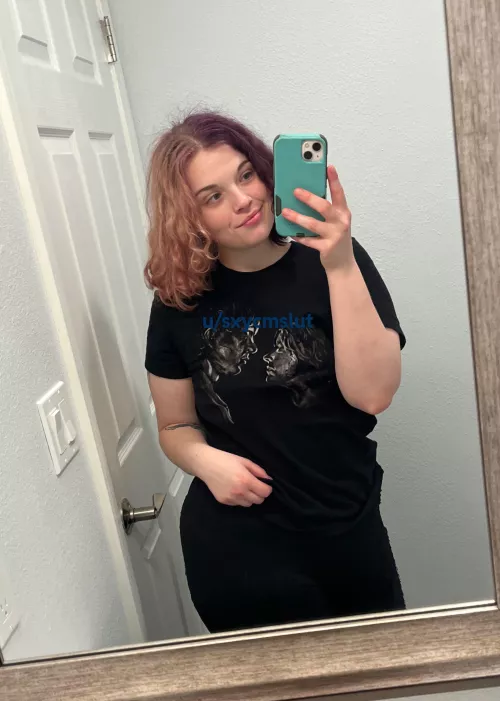 Let’s sneak away to the bathroom and fuck