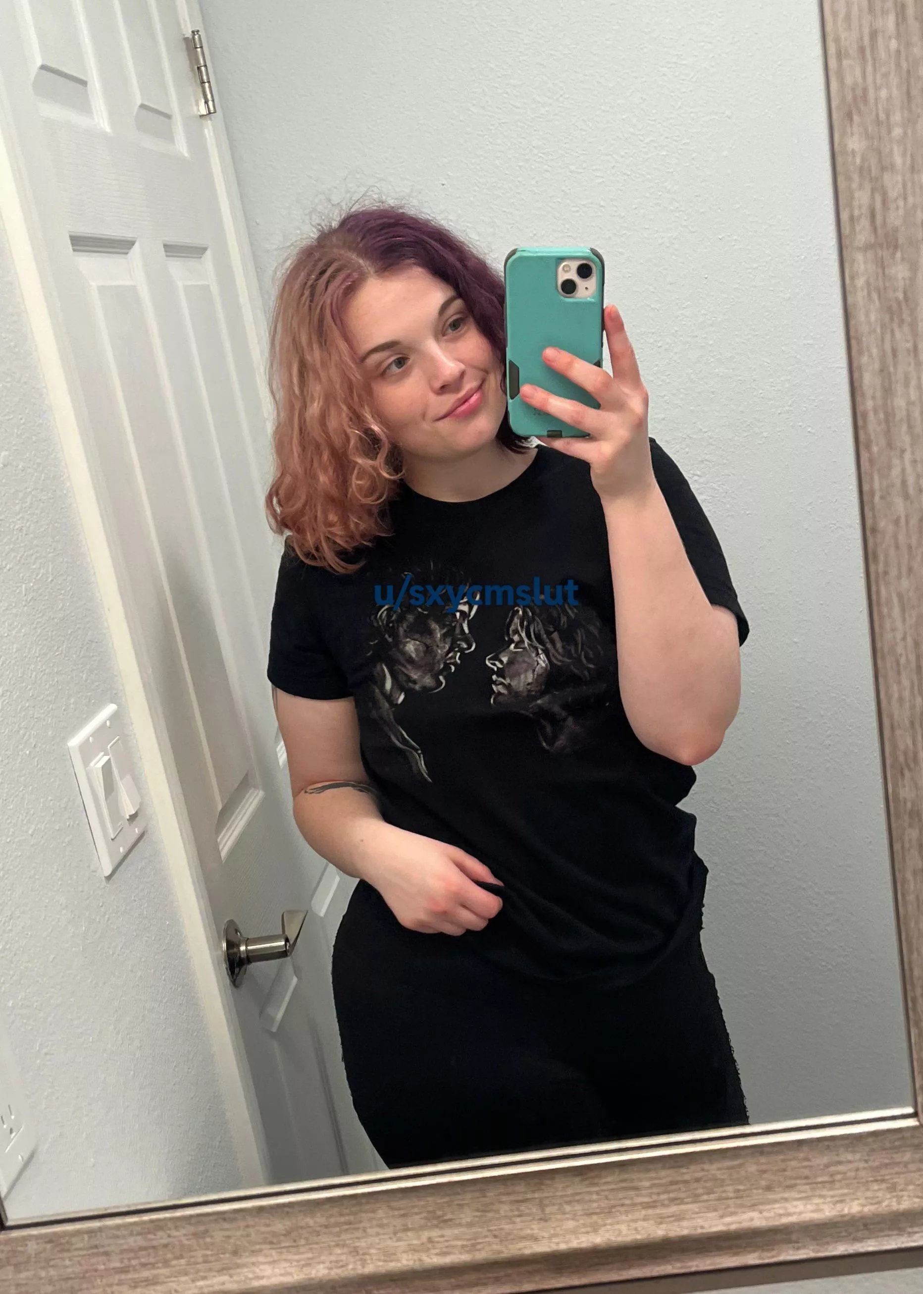 Let’s sneak away to the bathroom and fuck