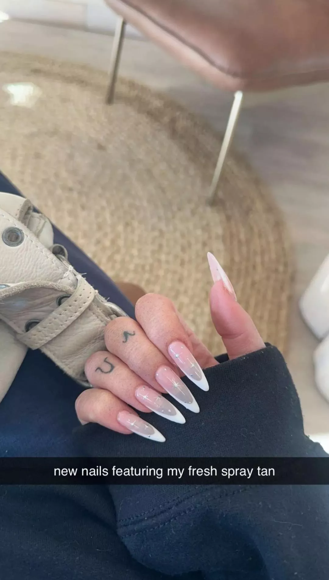 Loren Gray French manicure