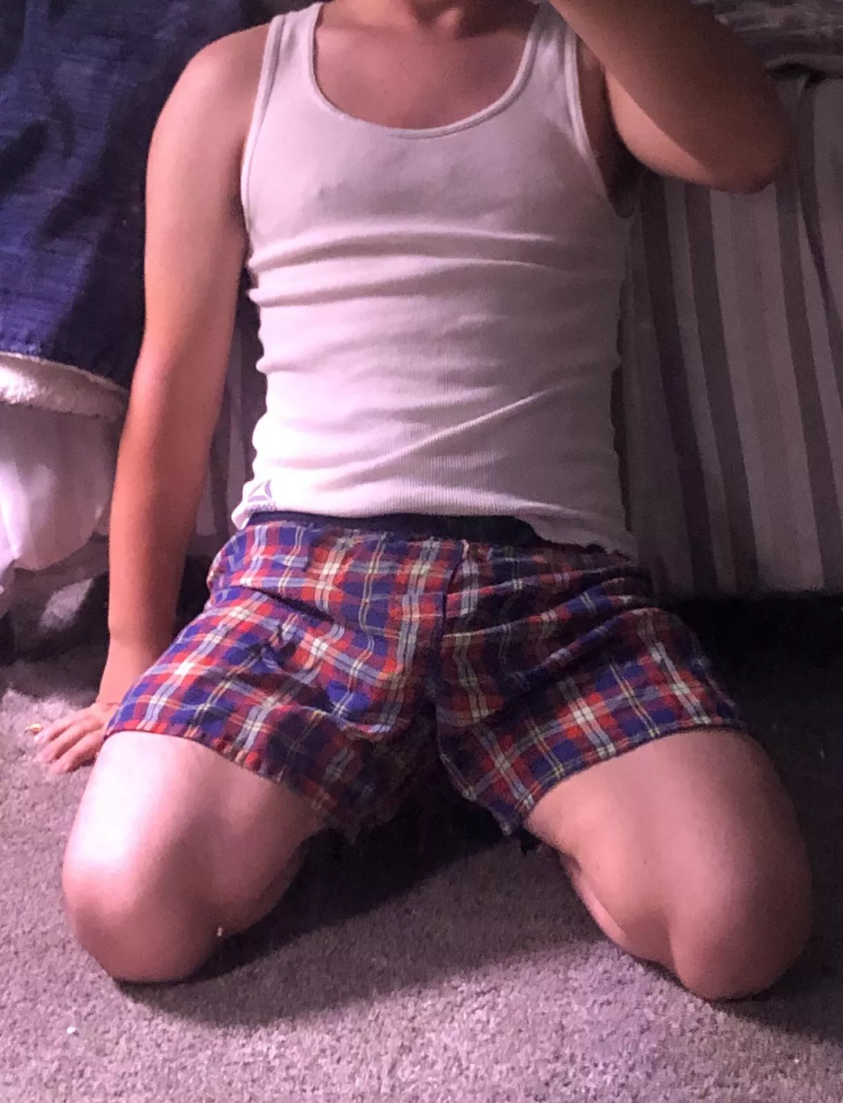 Love wearing my uncles musky boxers 🥵 dm if you want to see me fully nude 😈
