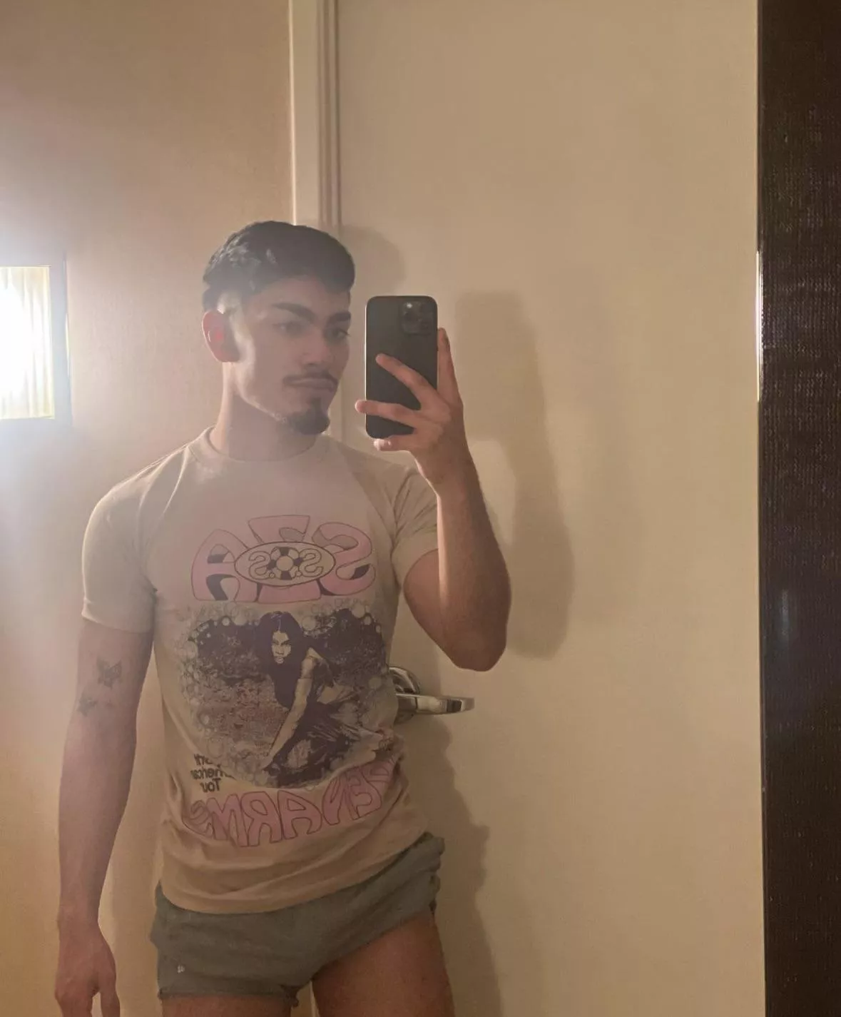 Need to get more graphic t-shirts in my closet !