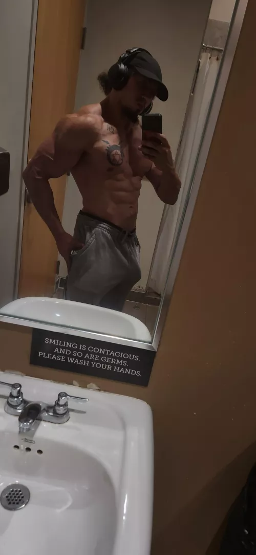 Post workout flex[m]