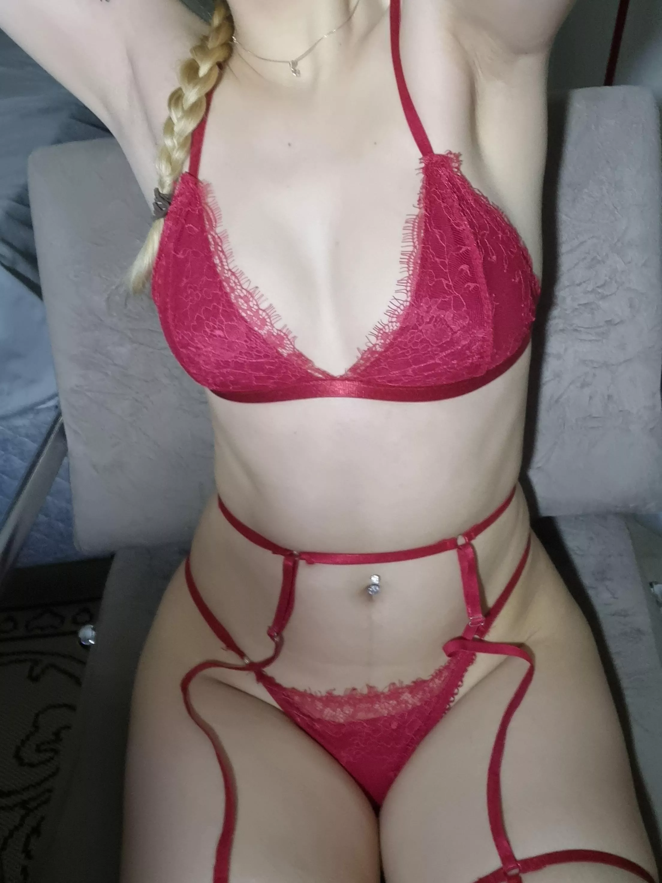 This lingerie makes me feel powerful ❤️❤️