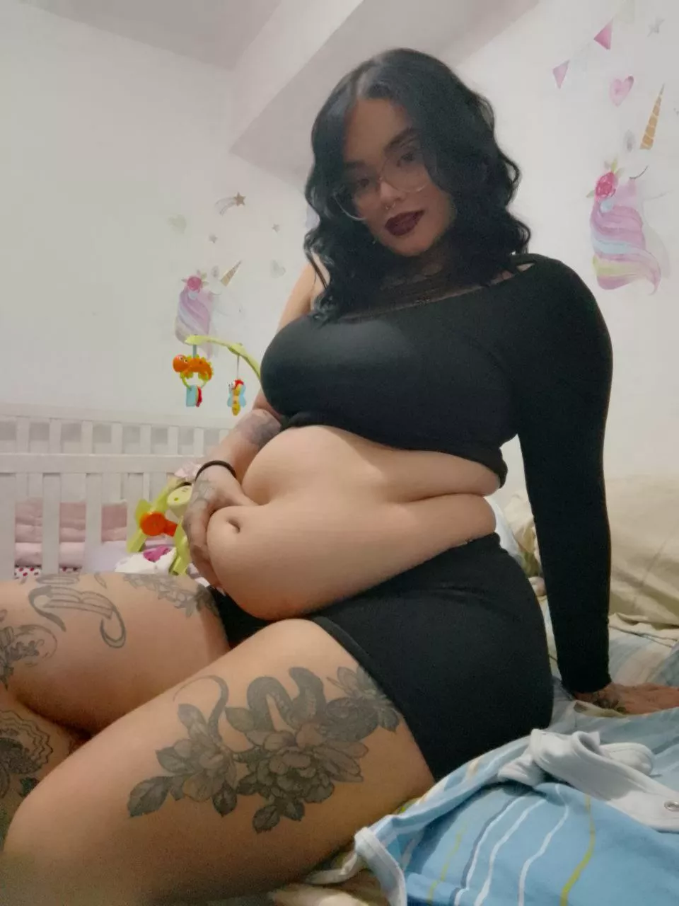 Beautiful and hungry, will you feed me?