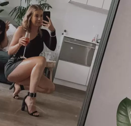 Classy school girl 🥂