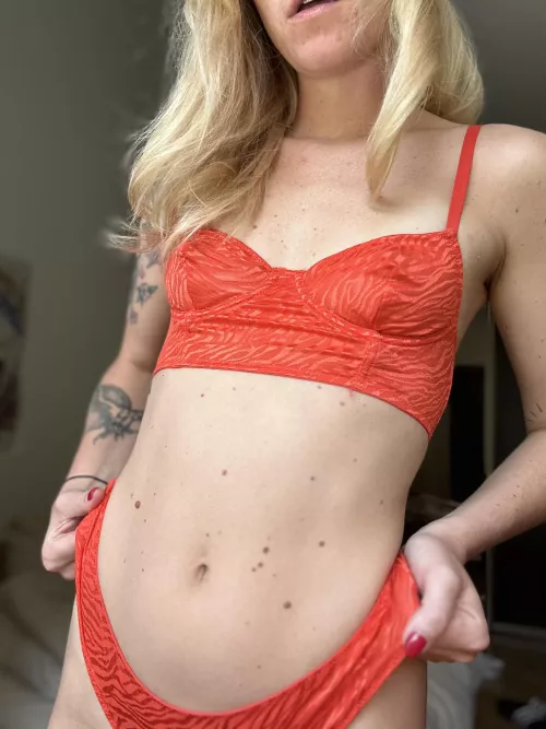 Do I have a cute belly button ?